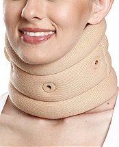 1518377843-collier-cervical-me-dical-homme-et-femmesouple-7-5-cm-de-hauteur-conc-u-pour-un-confort-optimal-les-perforations-assurent-l-ae-ration-des-surfaces-de-contactes-pour-un-port-longue-dure-e-beloccasion-ma-au-maroc.jpg